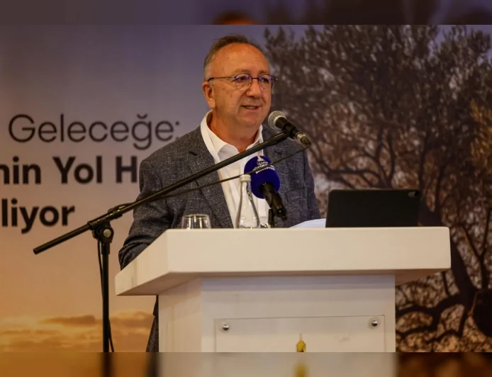 İzmir Büyükşehir Belediye Başkanı Dr. Cemil Tugay öncülüğünde zeytinin geleceği için sektörün yol haritası belirleniyor