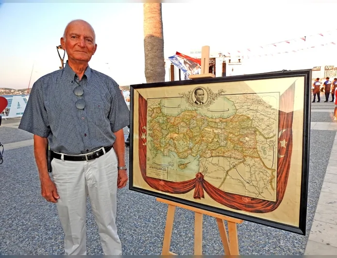 Çeşmeli Yazar Mehmet Culum: “Babamdan Miras Kalan 1926 Tarihli Türkiye Haritasını İlk Kez Hemşerilerimle Paylaştım”