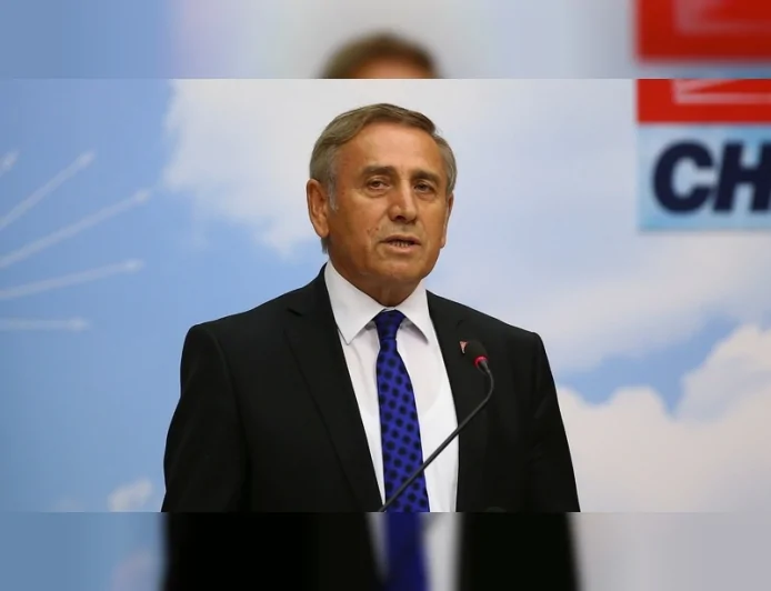 CHP Genel Başkan Yardımcısı Yıldırım Kaya: “Hiçbir sınav, hiçbir puan sizin değerinizi ve geleceğinizi belirleyemez”