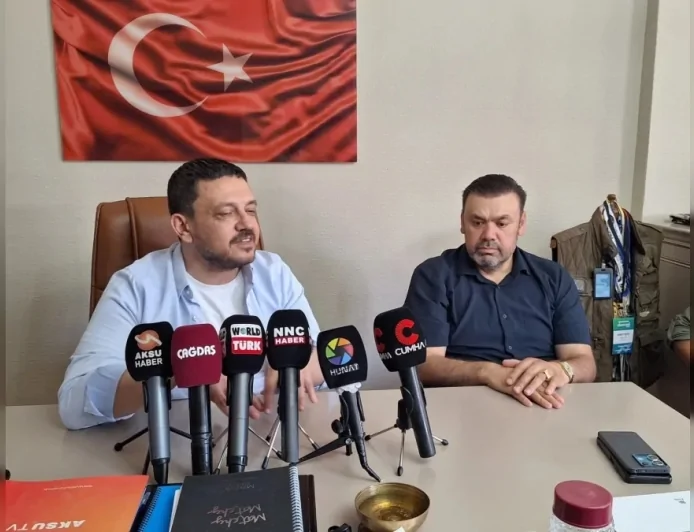 17 İlden Kahramanmaraş'a Gelen Gazeteciler Aksu TV'de Medyanın Geleceğini Değerlendirdi