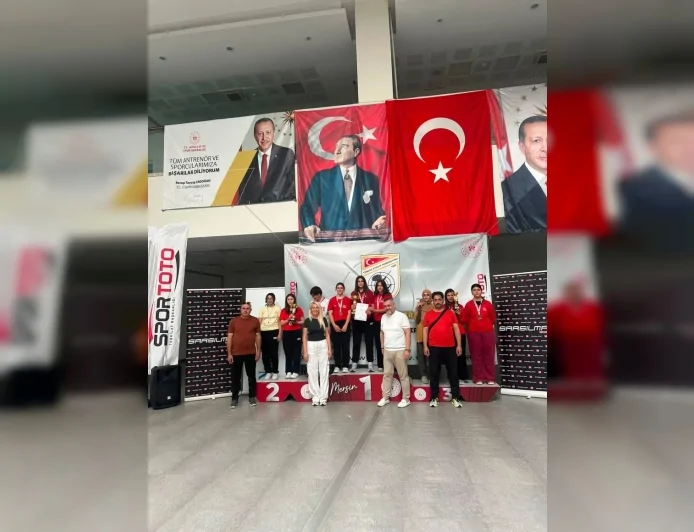 Manisalı Atıcılar Mersin’de Türkiye Şampiyonu Oldu, U-15 Kadınlar Havalı Tüfek Takım Rekorunu Kırdı