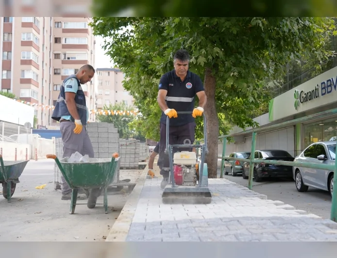 Maltepe Belediyesi Altayçeşme Mahallesi’nde Kaldırım Düzenleme Çalışmalarını Sürdürüyor