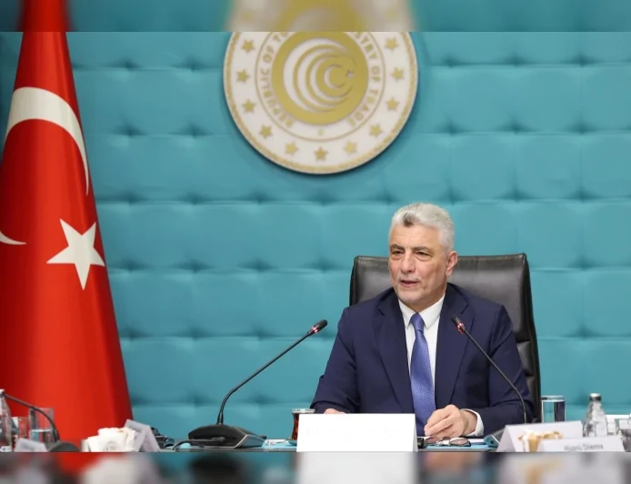 TİCARET BAKANI PROF. DR. ÖMER BOLAT: “15 TEMMUZ RUHUYLA TÜRKİYE YÜZYILI’NI TİCARETİN, ÜRETİMİN VE İHRACATIN YÜZYILI YAPMA KARARLILIĞIYLA ÇALIŞMALARIMIZI SÜRDÜRÜYORUZ”