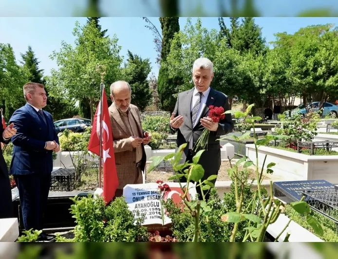 Ticaret Bakanı Ömer Bolat: “Aziz şehitlerimizin emaneti güçlü Türkiye idealine sahip çıkmaktır”