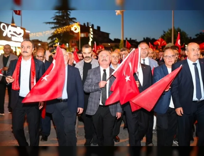 Çorum'da 15 Temmuz Demokrasi Yürüyüşü Binlerce Vatandaşın Katılımıyla Gerçekleştirildi