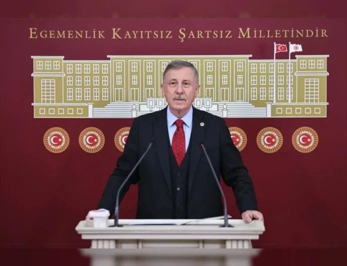 YENİ YOL GRUBU GRUP BAŞKANVEKİLİ DOÇ. DR. SELÇUK ÖZDAĞ: “NATO ZİRVESİ HARCAMALARINA İLİŞKİN 8 BAKANLIĞA SORU ÖNERGESİ VERDİK”