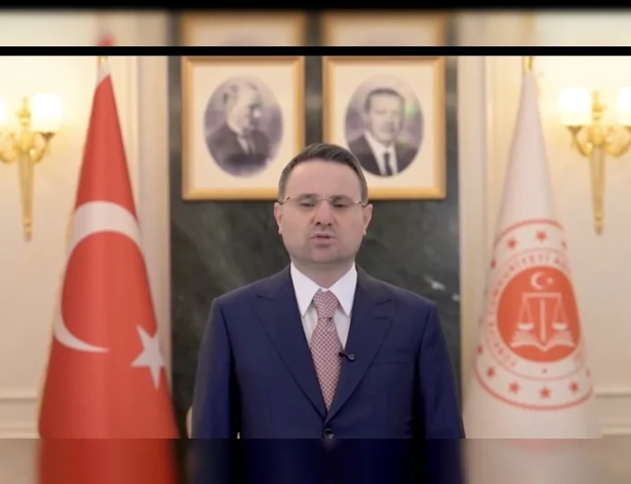 ADALET BAKANI AKIN GÜRLEK: “SORUŞTURMANIN UCU NEREYE UZANIRSA UZANSIN DEVLETİMİZ HUKUK İÇİNDE SONUNA KADAR GİDECEKTİR”