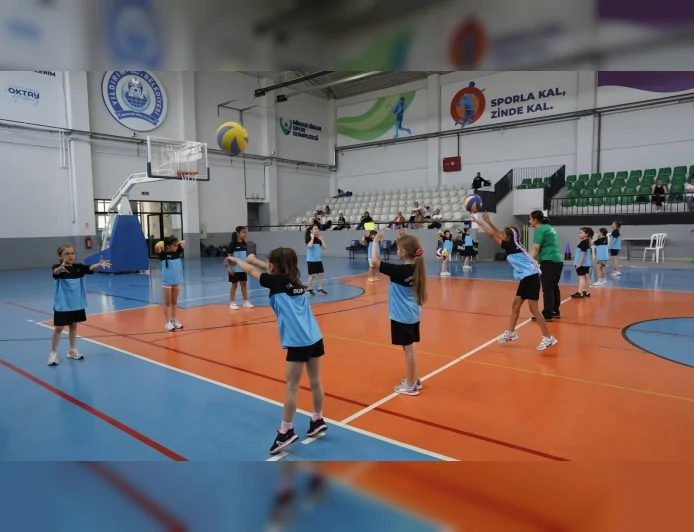Yıldırım Belediyesi Yaz Spor Okulları’nda ikinci dönem heyecanı başladı 16 branşta binlerce çocuk sporla buluşuyor