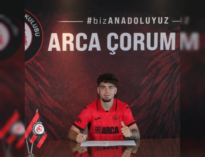 Arca Çorum FK, Romanya Milli Takımı'nın genç sol beki Andrei Borza ile 4+1 yıllık sözleşme imzaladı