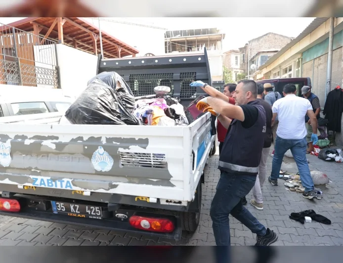 Konak Belediyesi Basmane'de İzinsiz Seyyar Satışa Yönelik Denetimlerini Sıkılaştırdı