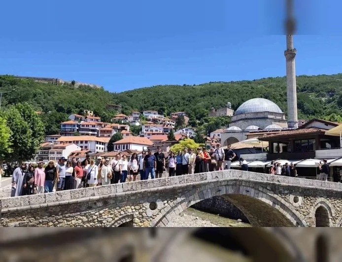 Eğitim-Bir-Sen Adana Şube Başkanı Mustafa Sarıgeçili: “Ecdadın İzinde Gönül Köprüleri Kuruyoruz”