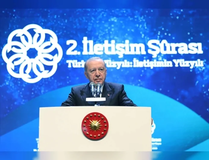 CUMHURBAŞKANI RECEP TAYYİP ERDOĞAN: “DEZENFORMASYONUN HER ÇEŞİDİYLE MÜCADELEYİ MİLLÎ GÜVENLİK MESELESİ OLARAK GÖRÜYORUZ”
