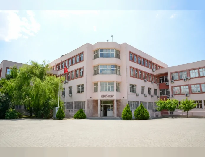 Dokuz Eylül Üniversitesi İşletme Fakültesi AACSB Akreditasyonu Alarak Dünyanın Saygın İşletme Fakülteleri Arasına Girdi