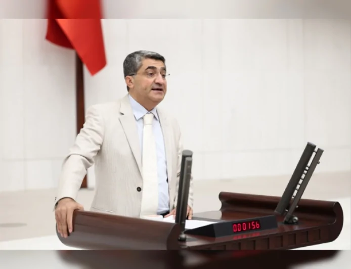 DEVA PARTİSİ GENEL BAŞKAN YARDIMCISI MEHMET EMİN EKMEN: “KADINA GÜVENLİĞİ MAFYA DEĞİL, DEVLET SAĞLAMALIDIR”