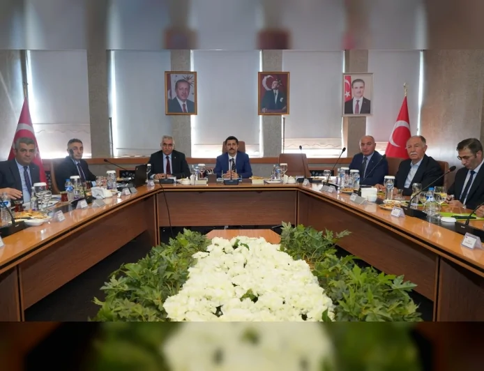 Erzurum Valisi Aydın Baruş: "İl İstihdam ve Mesleki Eğitim Kurulu'nda istihdamı güçlendirecek projeleri değerlendirdik"