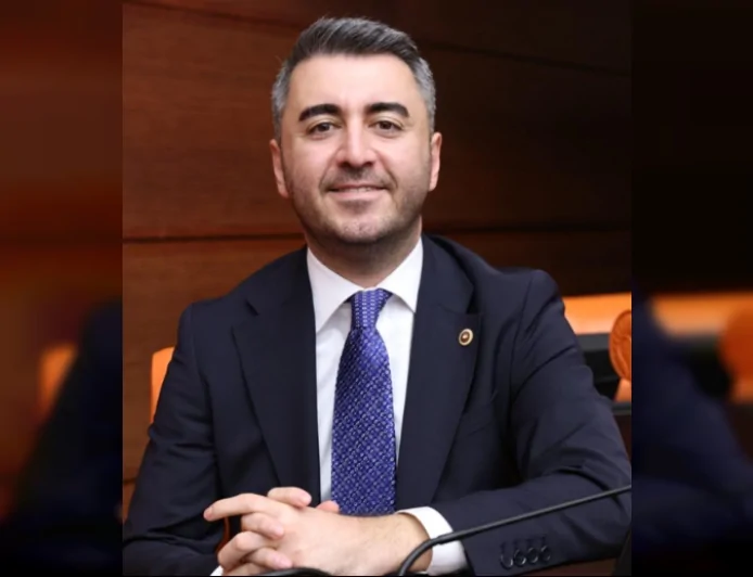 CHP Tekirdağ Milletvekili Cem Avşar: “Tekstil sektörüne can suyu şart, stratejik bir sektörün yok oluşuna seyirci kalınamaz”