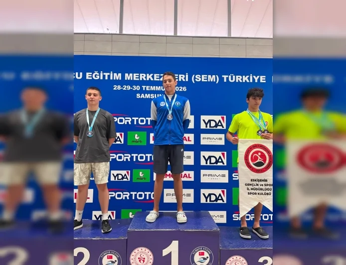 Bursa Büyükşehir Belediyespor, SEM Yüzme Türkiye Şampiyonası Final Yarışları’nda 1 altın ve 2 bronz madalya kazandı