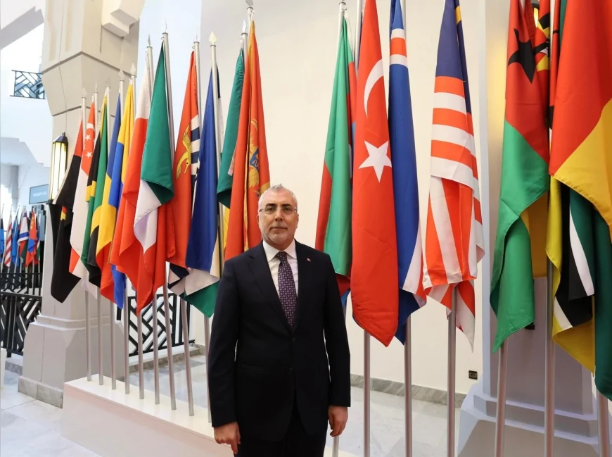 ÇALIŞMA VE SOSYAL GÜVENLİK BAKANI PROF. DR. VEDAT IŞIKHAN: “İŞSİZLİK ORANI 3 SENEYİ AŞKIN SÜREDİR TEK HANELİ SEYRİNİ SÜRDÜRÜYOR”