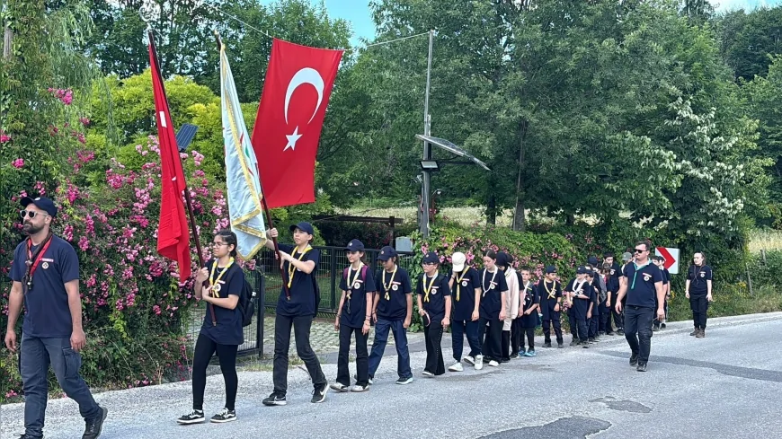 Başiskele Belediyesi'nin "Dedeciğim Ben Geldim" Kampında İzciler Servetiye Cephesi'nde Tarih ve Doğayla Buluştu