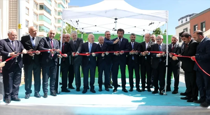 Erzurum Büyükşehir Belediye Başkanı Mehmet Sekmen: “Bizim siyaset anlayışımızın merkezinde insan ve vefa vardır”