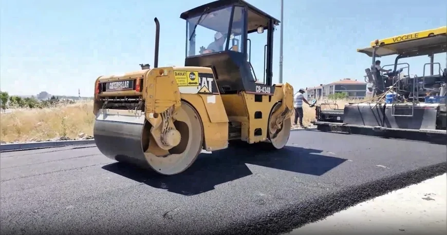 Tepebaşı Belediyesi Fen İşleri Ekipleri İlçenin Dört Bir Yanında Üstyapı Çalışmalarını Sürdürüyor