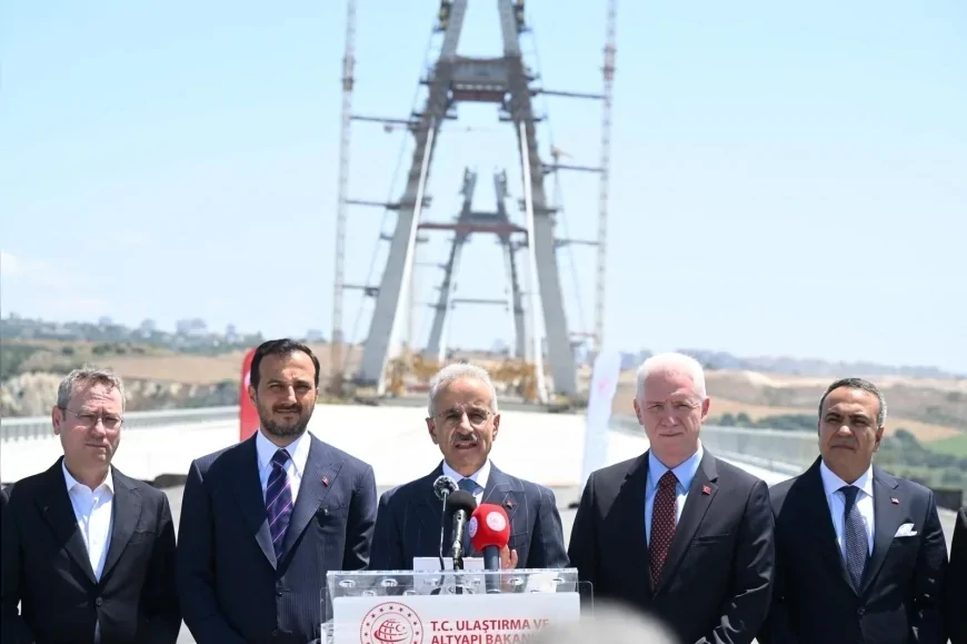 ULAŞTIRMA VE ALTYAPI BAKANI ABDULKADİR URALOĞLU: “KUZEY MARMARA OTOYOLU BAŞAKŞEHİR-NAKKAŞ KESİMİNDE YÜZDE 80’İN ÜZERİNDE FİZİKSEL İLERLEME SAĞLADIK”