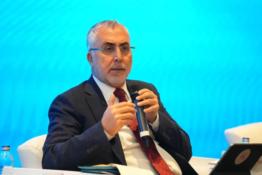 ÇALIŞMA VE SOSYAL GÜVENLİK BAKANI PROF. DR. VEDAT IŞIKHAN: “MAYIS VE HAZİRAN AYLARINDA 310 PROJEYE TOPLAM 162 MİLYON LİRA DESTEK SAĞLADIK”