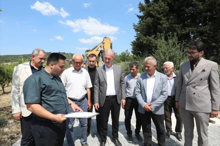 İnegöl Belediye Başkanı Alper Taban kırsal mahallelerdeki yol yatırımlarını inceledi, Bayramşah tamamlandı Akbaşlar’da çalışmalar sürüyor