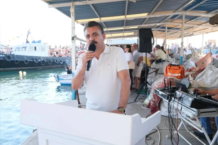 Dikili Belediye Başkanı Adil Kırgöz: “Denizlerdeki Tam Bağımsızlığımızın 100. Yıl Gururunu Yaşıyoruz”