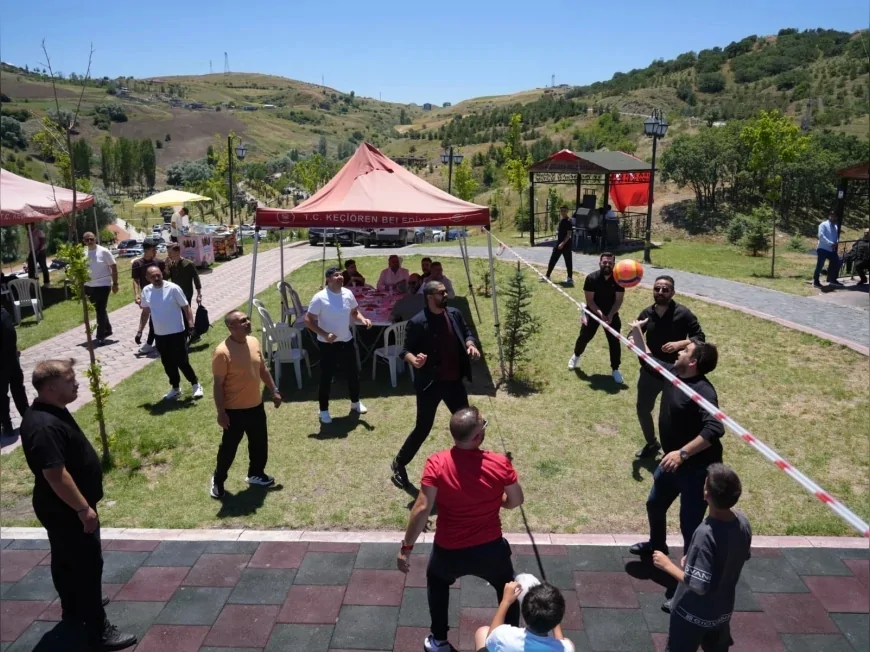 MHP Keçiören İlçe Başkanı Kenan Yağmur: "Kapımız da gönlümüz de her zaman vatandaşımıza açıktır"