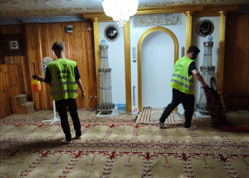 İlkadım Belediye Başkanı İhsan Kurnaz: “İbadethanelerimizde Hijyen Çalışmalarını Kararlılıkla Sürdürüyoruz”