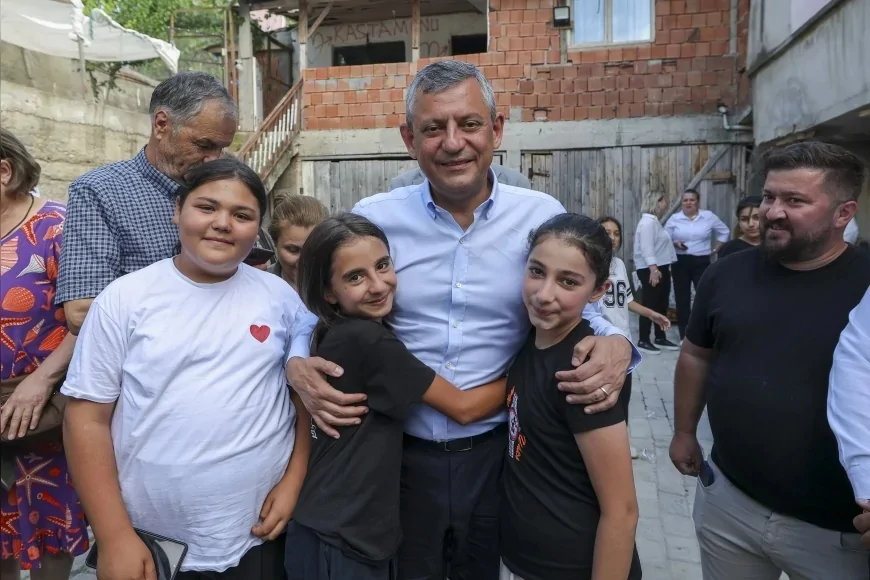 CHP Lider Özgür Özel: "İktidarımızda temel vatandaşlık geliri ailede kadına bağlanacak ve ev kadınları sigortalı yapılacak"