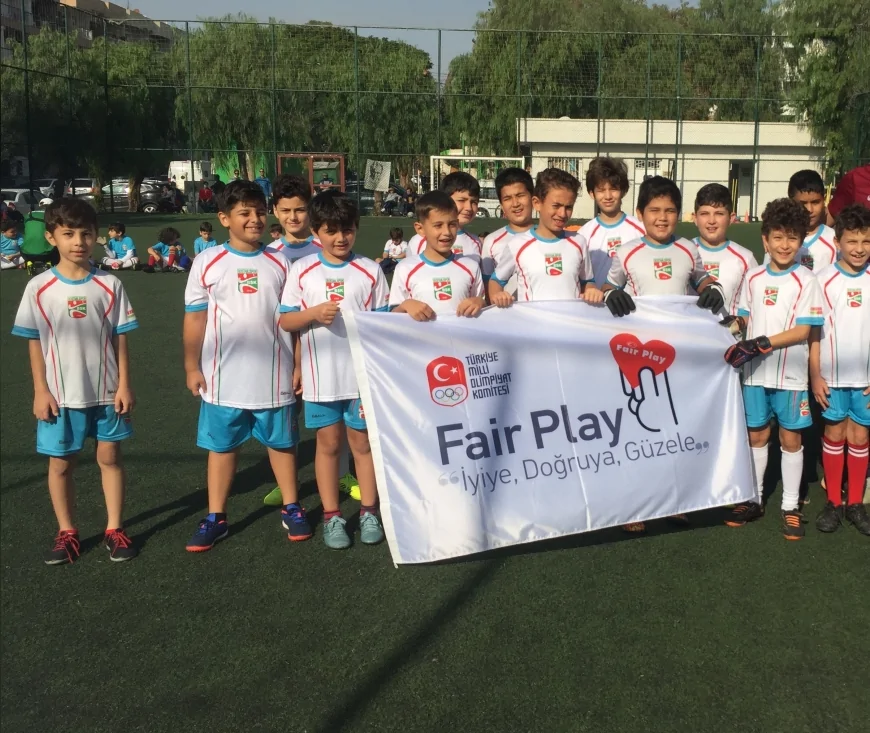 Bostanlıspor Kulübü Başkanı Avni Erboy: “Fair play ruhuna aykırı davrananlarla yolumuzu ayıracağız”