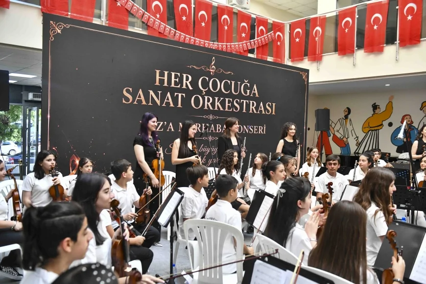 Ankara Büyükşehir Belediyesi “Her Çocuğa Sanat Projesi” ile kurulan çocuk orkestrası 4. yıl konserinde büyük beğeni topladı