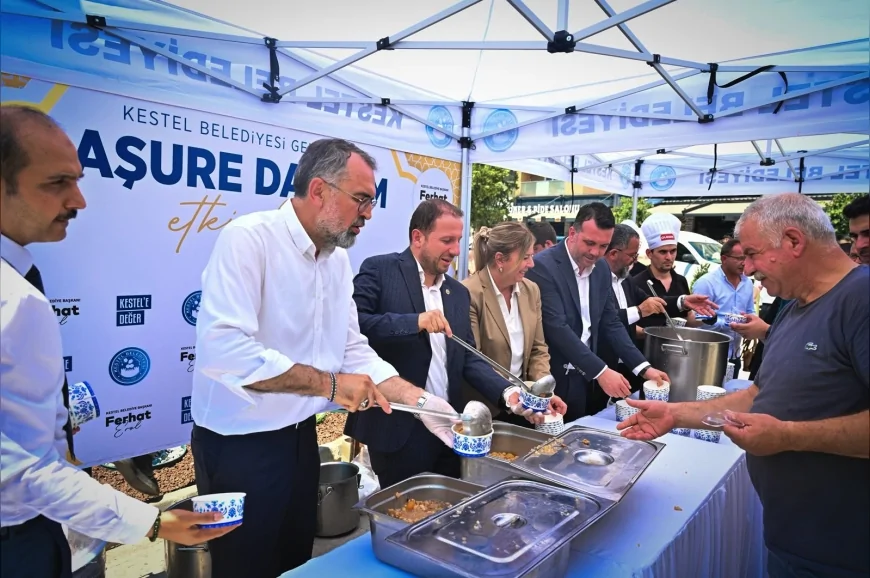 Bursa Büyükşehir Belediyesi Kestel’de 11 Bin Kişiye Muharrem Ayı Dolayısıyla Aşure İkramında Bulundu