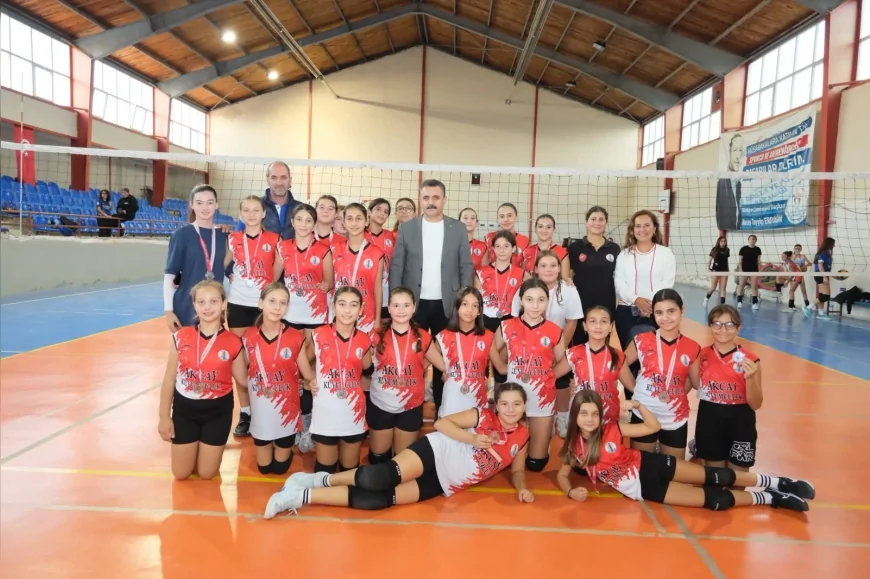 Dikili Belediye Başkanı Adil Kırgöz: “Her Çocuğun Hayatına Sporun Dokunmasını İstiyoruz”