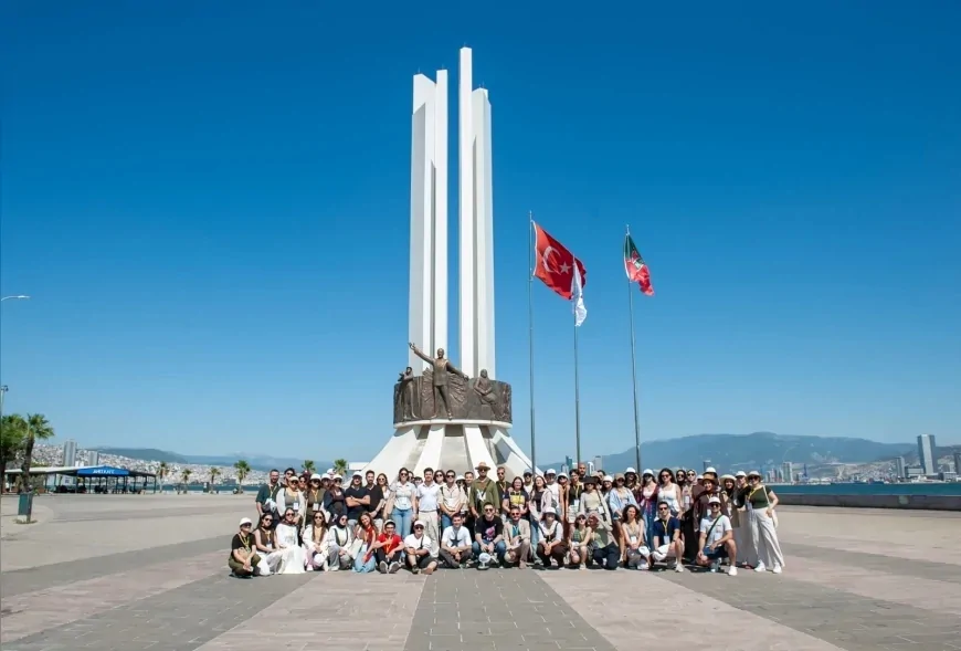 Karşıyaka’da Geleceğin Mimarları Tarihi ve Kültürel Mirası Yerinde İnceledi