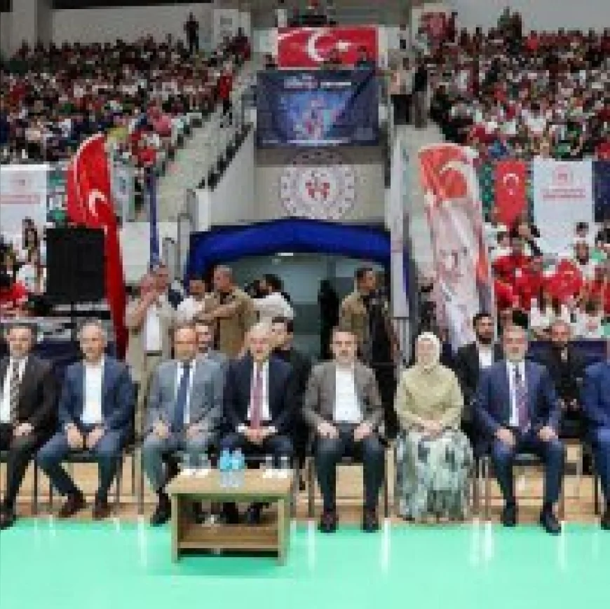 Bursa Büyükşehir Belediyesi Başkan Vekili Şahin Biba: “İlk etapta 30 bin evladımız 200 farklı tesiste sporla buluşacak”