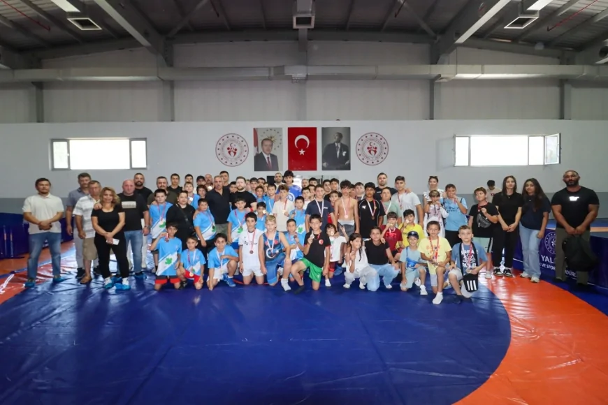 Yalova Belediye Başkanı Mehmet Gürel: “Minik yaşta böylesine önemli başarılara imza atan sporcularımızla gurur duyuyoruz”