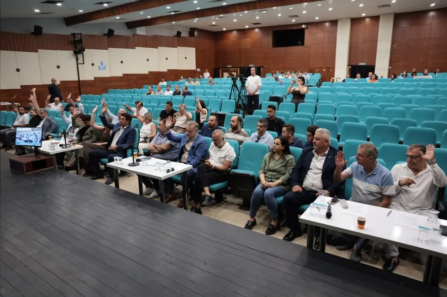 Konak Belediye Başkanı Nilüfer Çınarlı Mutlu: “El birliğiyle Konak’ın daha güzel, daha estetik olması için çalışıyoruz”