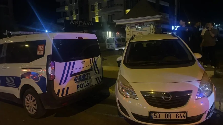 Çorum'da Zincirleme Kaza Polis Ekip Aracına Kadar Ulaştı 2'si Polis 4 Kişi Yaralandı
