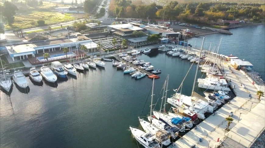 İzmir Marina Yaz Boyunca Latin, Caz, Nostalji ve Rebetika Konserlerine Ev Sahipliği Yapacak