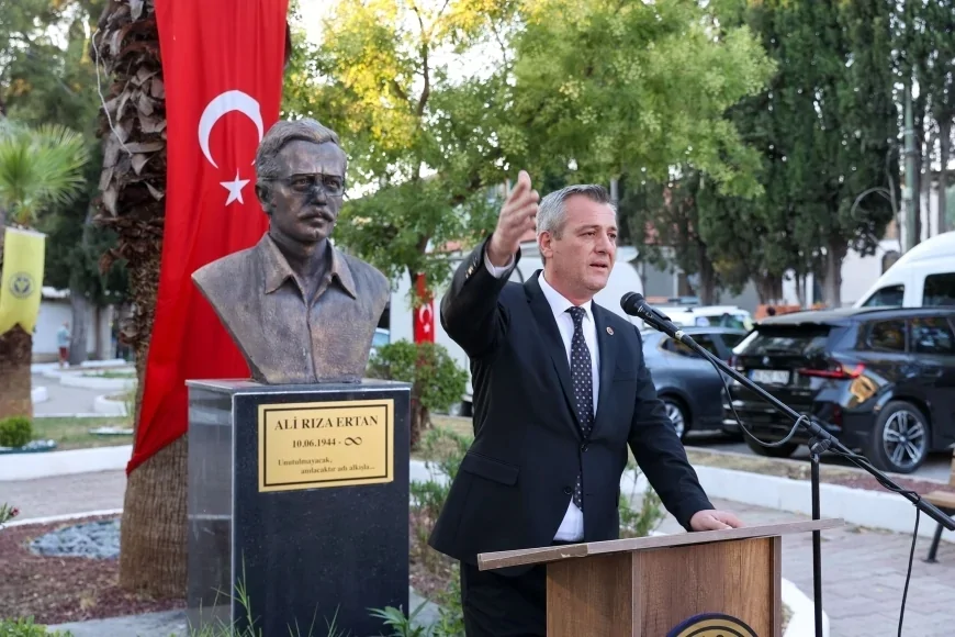 Buca Belediyesi’nin 26’ncı Ali Rıza Ertan Şiir Yarışması’nda ödüller sahiplerini buldu