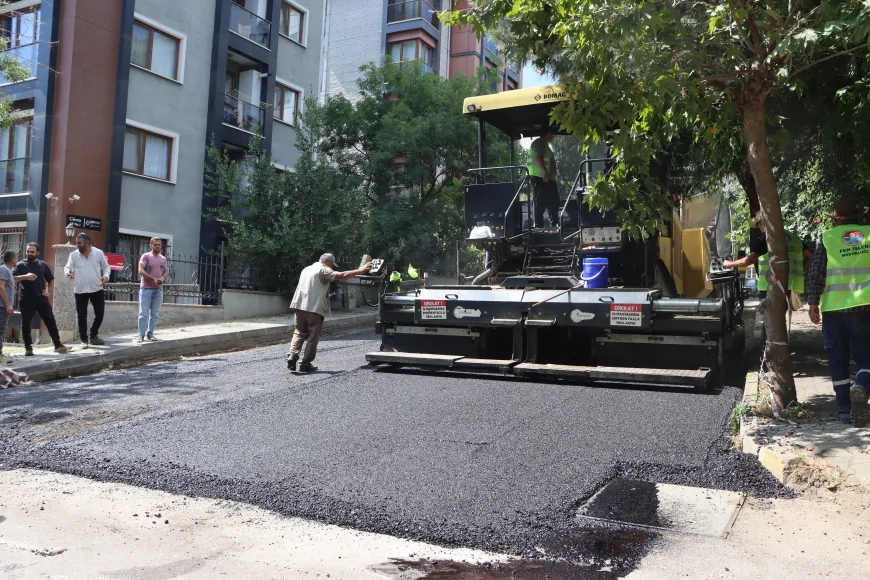 Maltepe Belediyesi Cevizli Mahallesi’nde Asfalt Yenileme Çalışmalarını Sürdürüyor