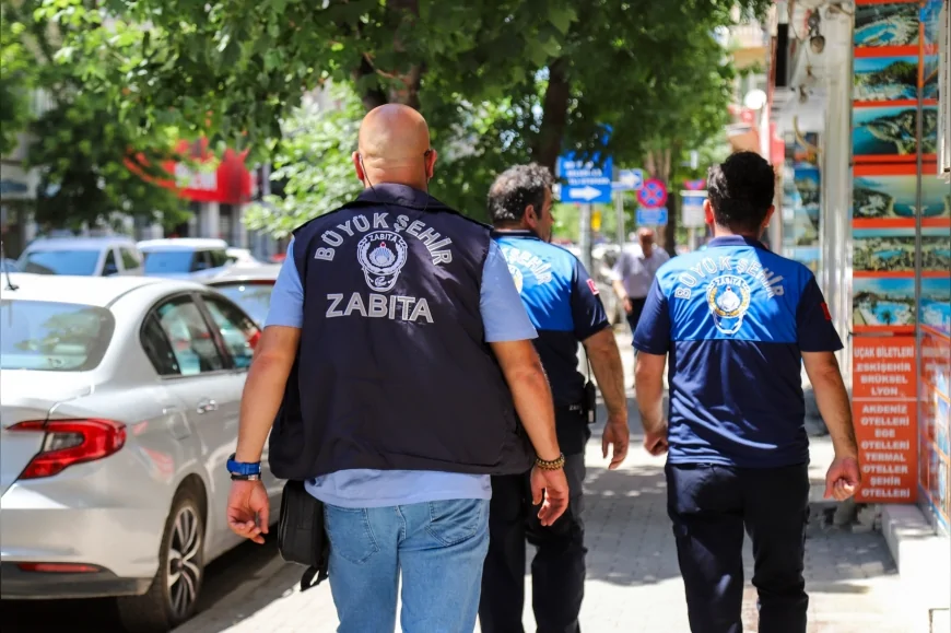 Eskişehir Büyükşehir Belediyesi kaldırımlardaki işgallere yönelik denetimlerini aralıksız sürdürüyor