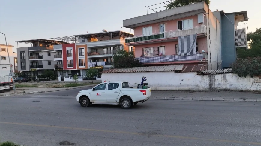 Efeler Belediyesi ilçe genelinde haşere ve sivrisinekle mücadele çalışmalarını aralıksız sürdürüyor