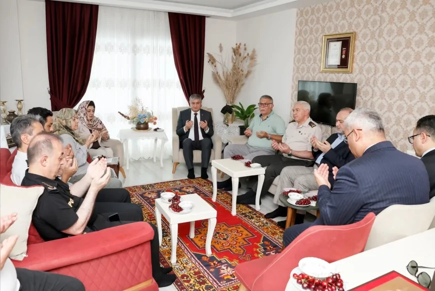 Vali Mustafa Yavuz: “Devletimizin şefkati ve milletimizin vefasıyla şehit ailelerimizin daima yanında olmaya devam edeceğiz”