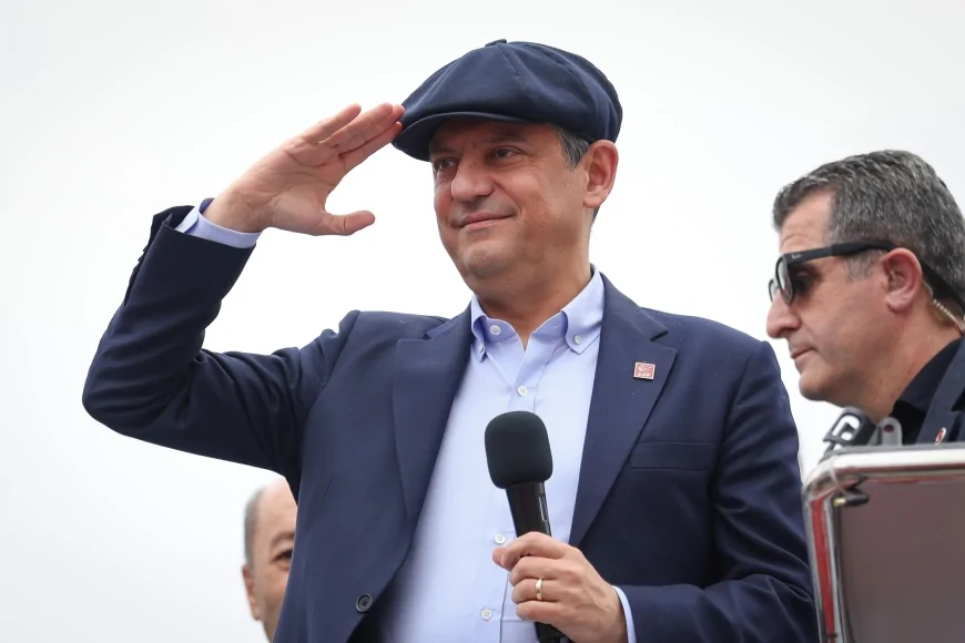 CHP Lideri Özgür Özel: “Arif Başkanımız ilçenin çok kıt kanaatleri ile çok önemli bir işi başardı; Çiftlik ilçemize bir Halk Ekmek Fırını kazandırdı”