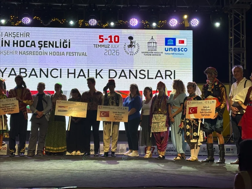 Efes Selçuk Belediyesi Halk Oyunları Ekibi, Uluslararası Akşehir Nasreddin Hoca Şenliği'nde büyük beğeni topladı