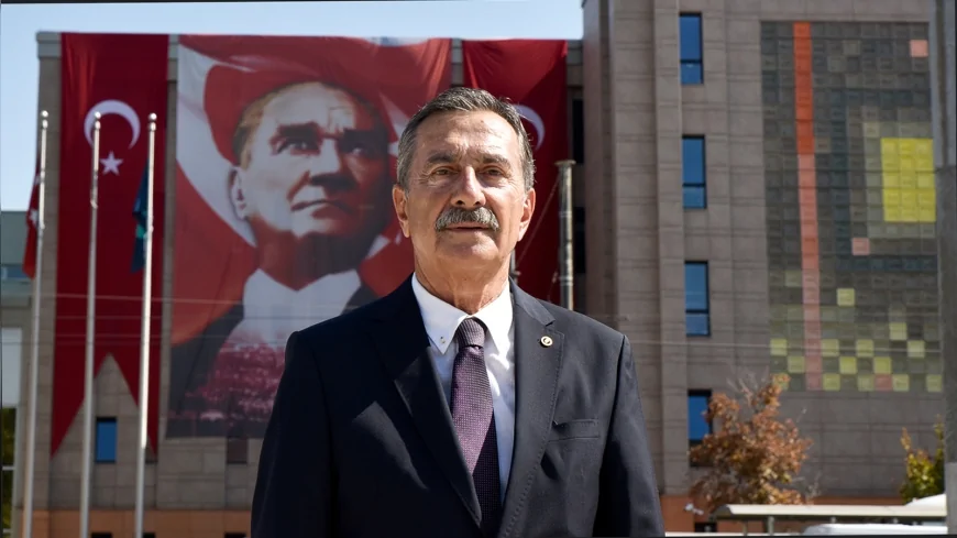 Tepebaşı Belediye Başkanı Dt. Ahmet Ataç: “Demokrasi, millet iradesinin ve ortak geleceğimizin teminatıdır”